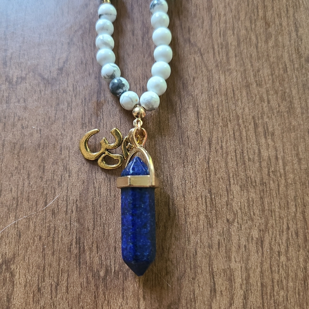 Mala with Lapis Lazuli Crystal point, Howlite and Turquoise beads. NIP